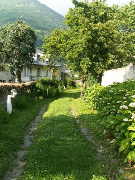 Magnifique Maison De Maitre Du 18E Avec Jardin Luz-Saint-Sauveur Bagian luar foto